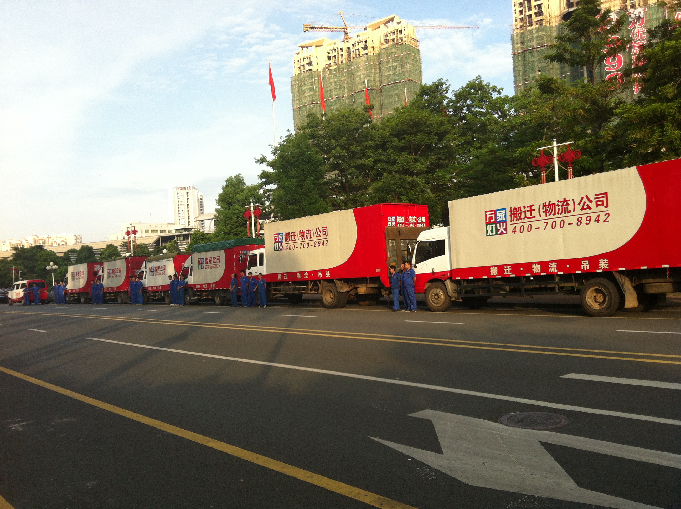 深圳搬家公司哪家好？專業(yè)搬遷服務(wù)就選萬家燈火搬家！